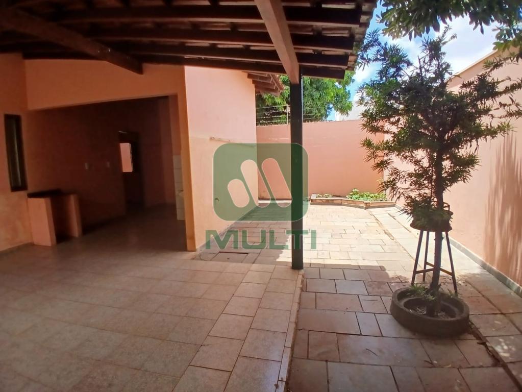 Casa à venda com 3 quartos, 200m² - Foto 33