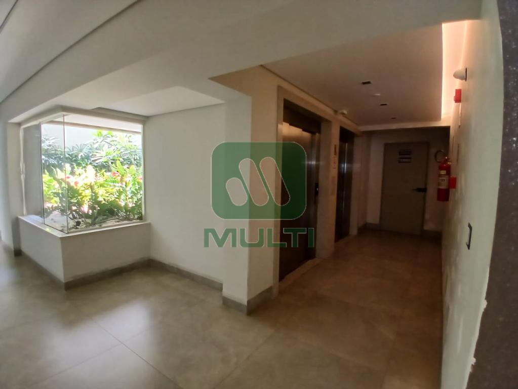 Apartamento à venda com 3 quartos, 145m² - Foto 1