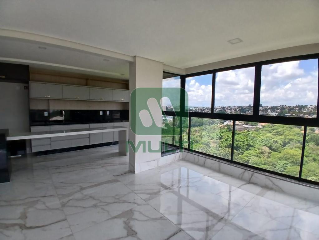 Apartamento à venda com 3 quartos, 145m² - Foto 2