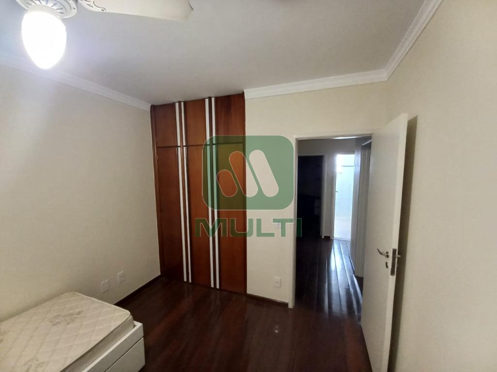 Apartamento à venda com 4 quartos, 160m² - Foto 9