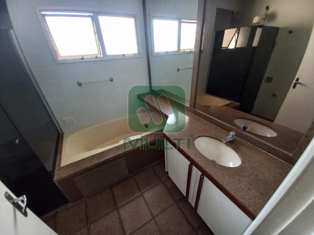 Apartamento à venda com 4 quartos, 160m² - Foto 20