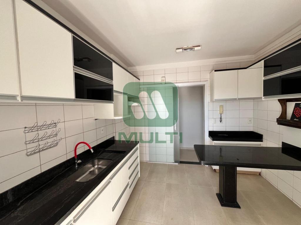 Apartamento à venda com 4 quartos, 170m² - Foto 32