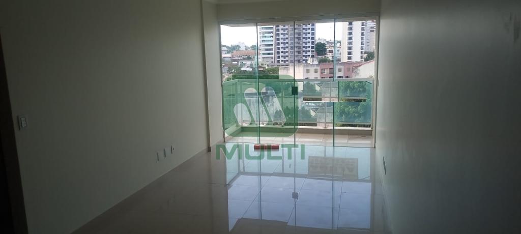 Apartamento à venda com 3 quartos, 90m² - Foto 2