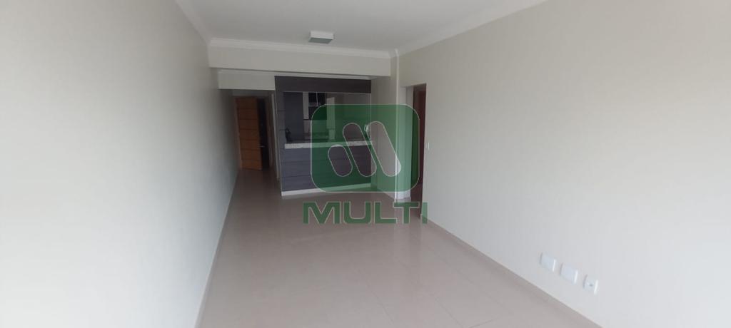 Apartamento à venda com 3 quartos, 90m² - Foto 3