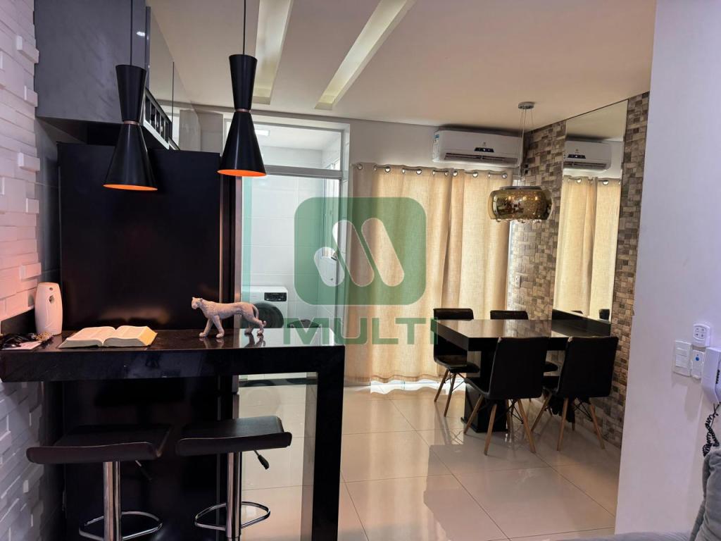 Apartamento à venda com 2 quartos, 58m² - Foto 2