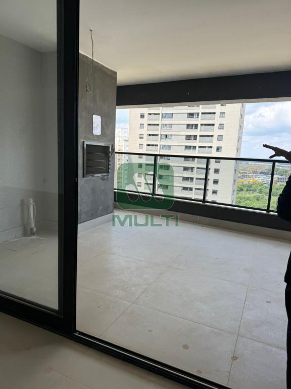 Apartamento à venda com 3 quartos, 225m² - Foto 3