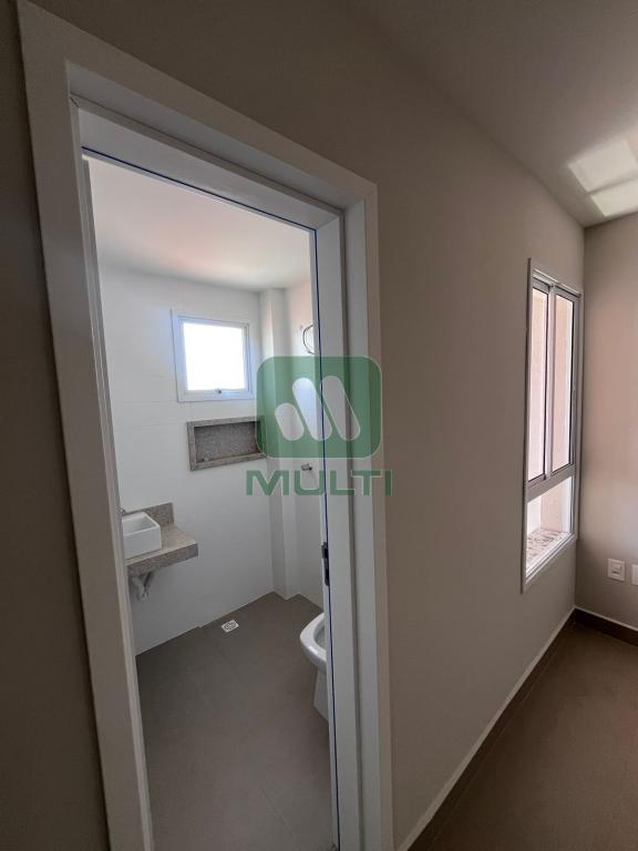 Apartamento à venda com 3 quartos, 82m² - Foto 3