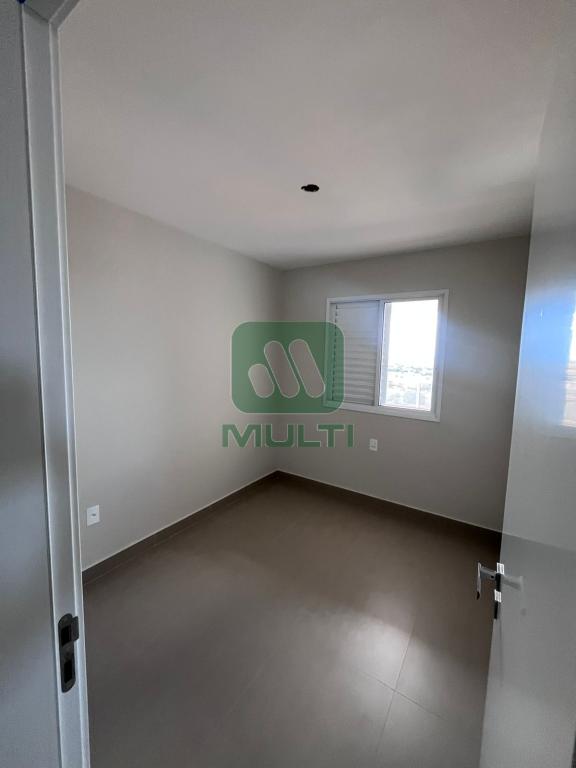 Apartamento à venda com 3 quartos, 82m² - Foto 7