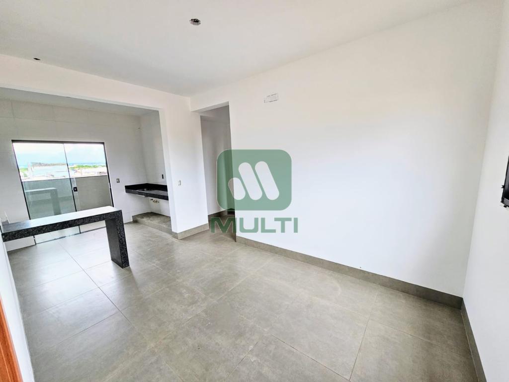 Apartamento à venda com 2 quartos, 74m² - Foto 1