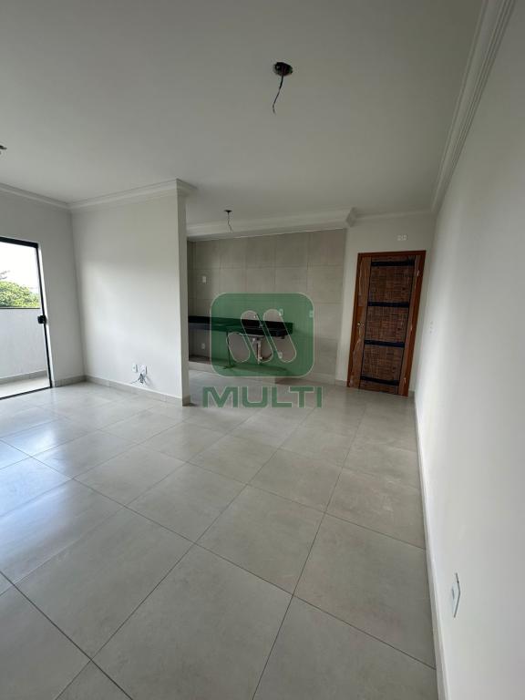 Apartamento à venda com 2 quartos, 61m² - Foto 6