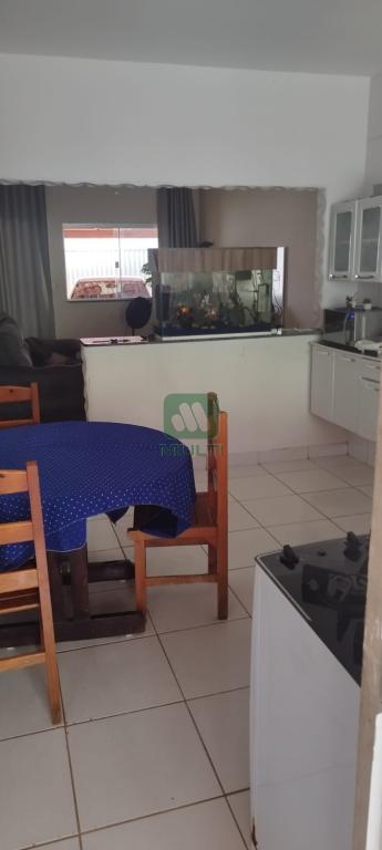 Casa à venda com 2 quartos, 100m² - Foto 15