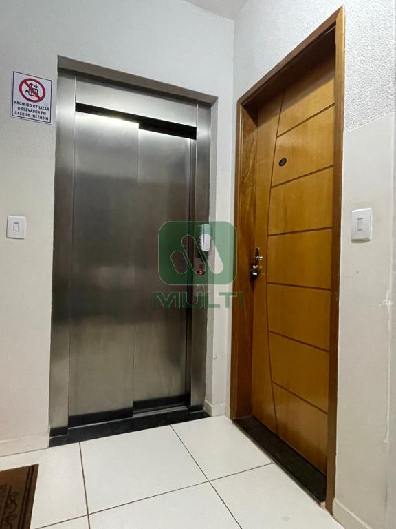 Apartamento à venda com 2 quartos, 50m² - Foto 2