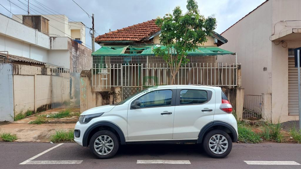 Terreno à venda com 1 quarto, 380m² - Foto 1