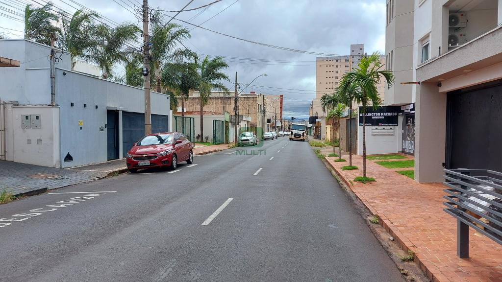 Terreno à venda com 1 quarto, 380m² - Foto 3