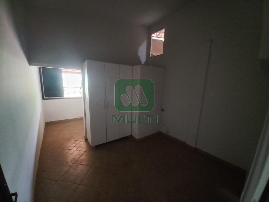 Casa à venda com 4 quartos, 232m² - Foto 9