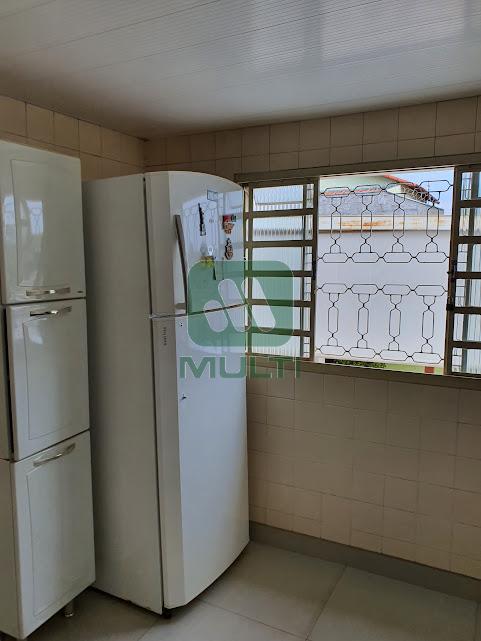 Casa à venda com 3 quartos, 200m² - Foto 10