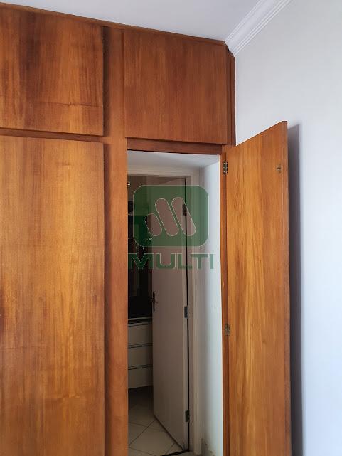 Casa à venda com 3 quartos, 200m² - Foto 13