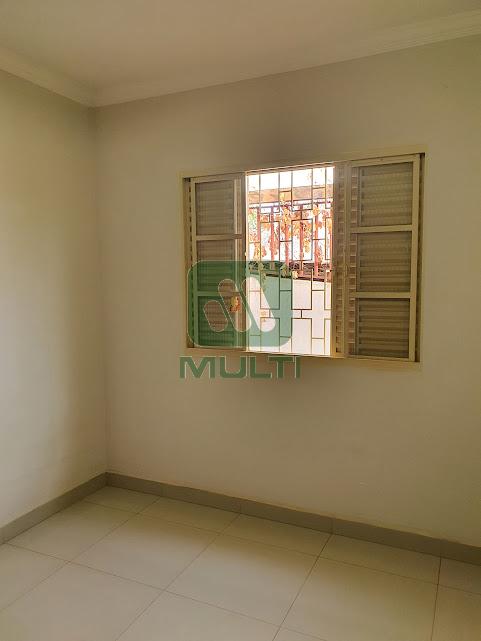 Casa à venda com 3 quartos, 200m² - Foto 17