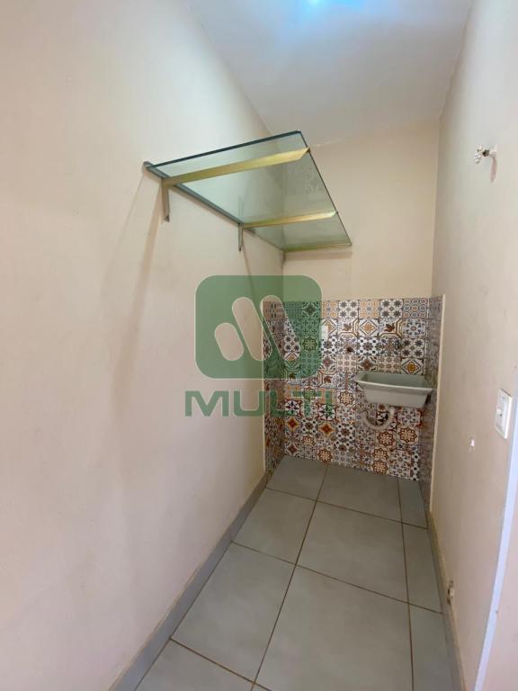 Casa à venda com 6 quartos, 60m² - Foto 5