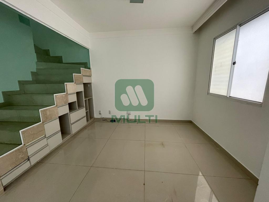 Casa de Condomínio à venda com 3 quartos, 110m² - Foto 2