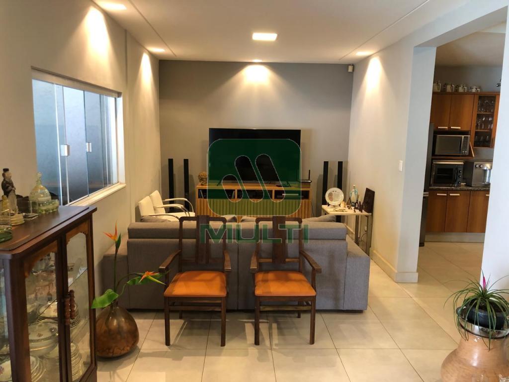 Casa à venda com 5 quartos, 291m² - Foto 7