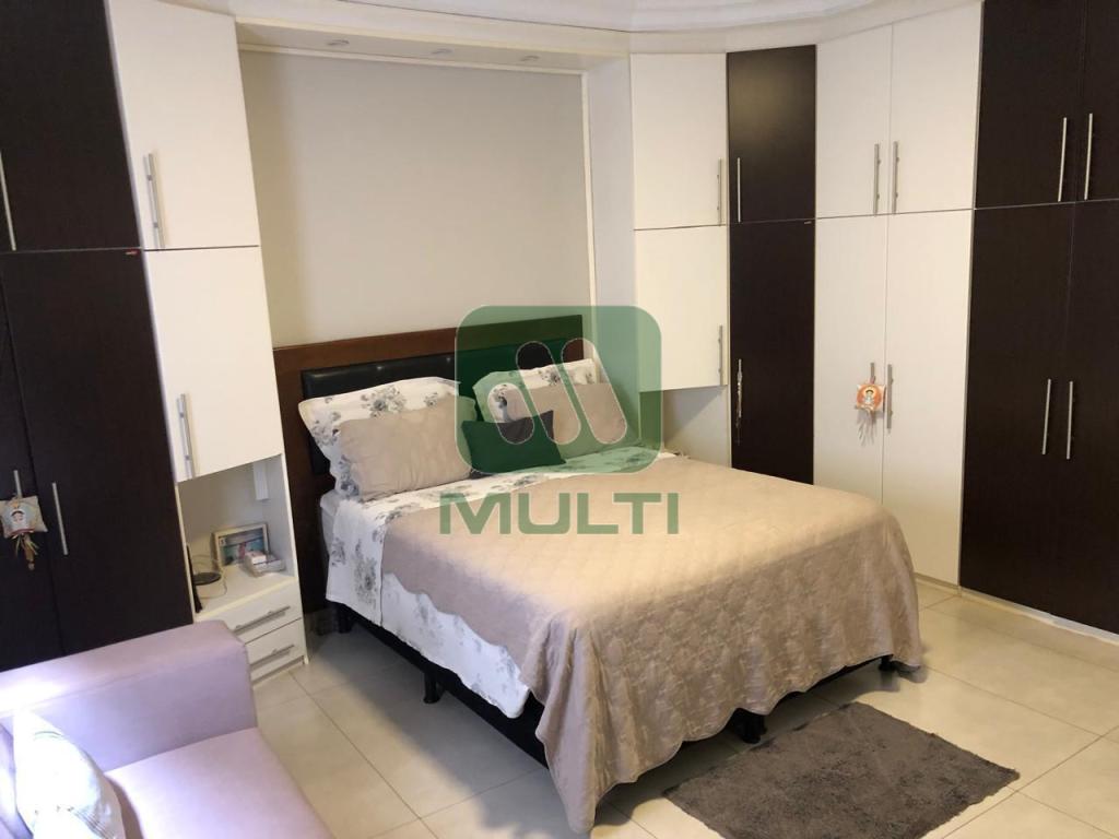 Casa à venda com 5 quartos, 291m² - Foto 31