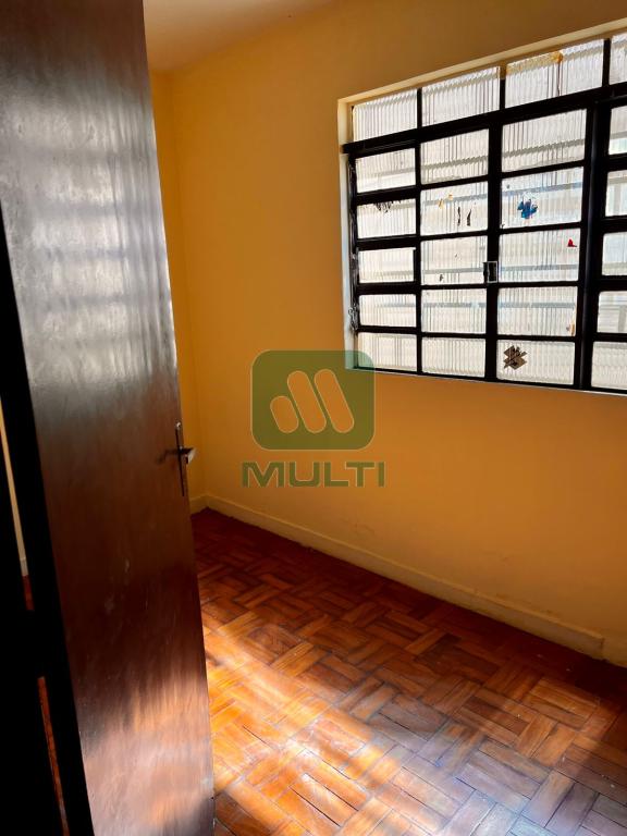 Casa à venda com 5 quartos, 234m² - Foto 12