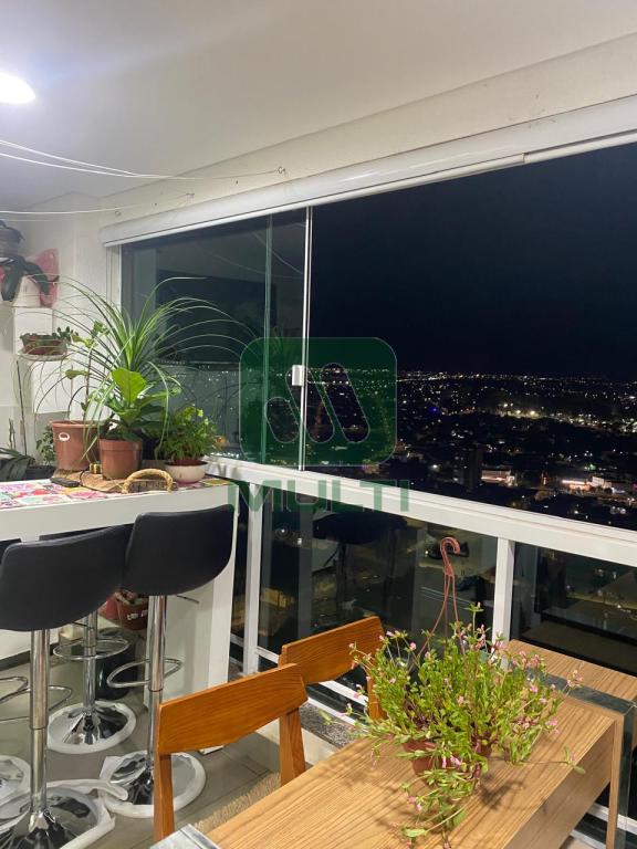 Apartamento à venda com 2 quartos, 74m² - Foto 8