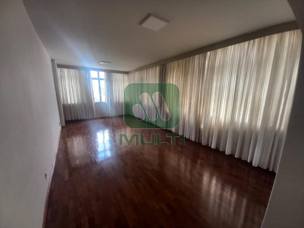 Apartamento à venda com 4 quartos, 260m² - Foto 5