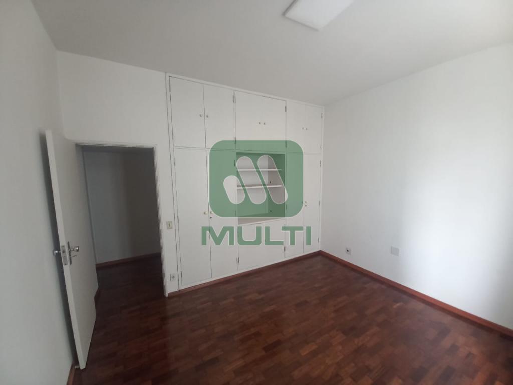 Apartamento à venda com 4 quartos, 260m² - Foto 7