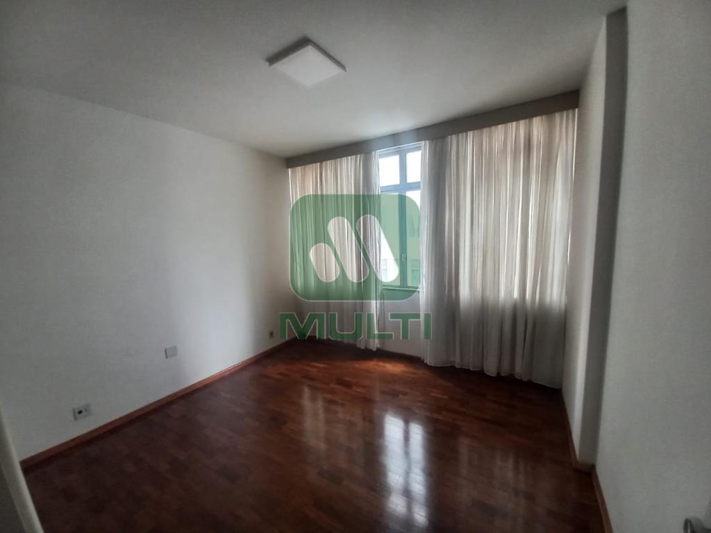 Apartamento à venda com 4 quartos, 260m² - Foto 8