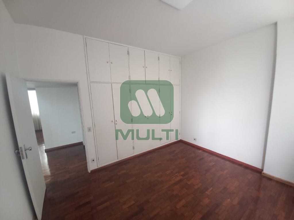 Apartamento à venda com 4 quartos, 260m² - Foto 11