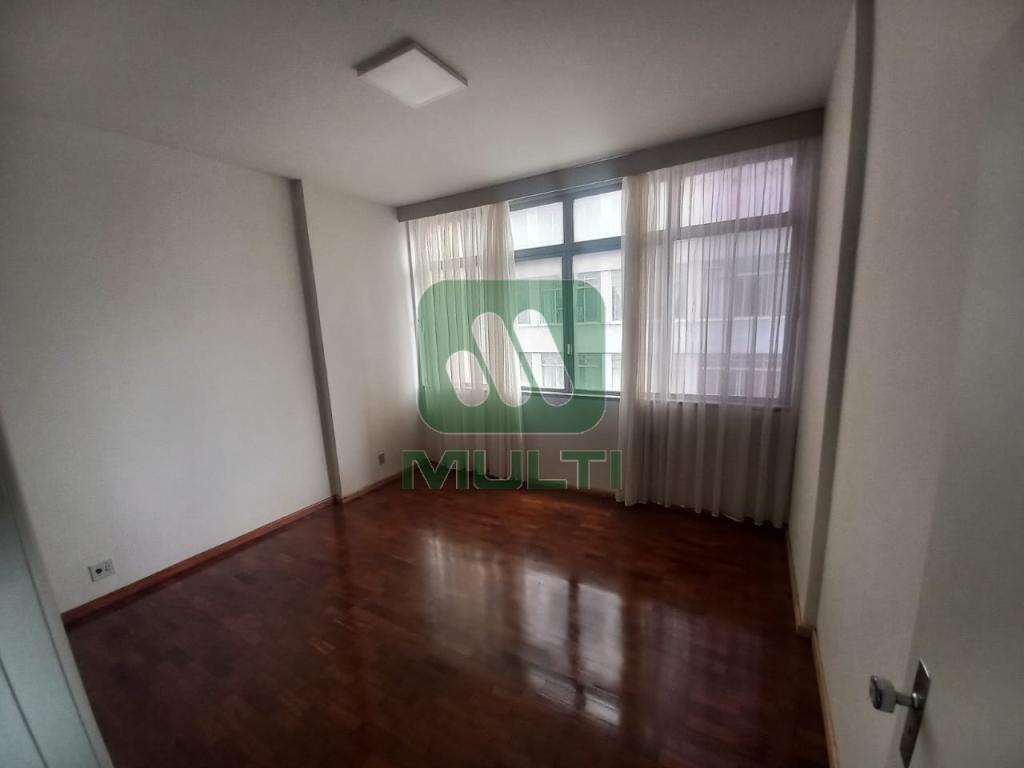 Apartamento à venda com 4 quartos, 260m² - Foto 12