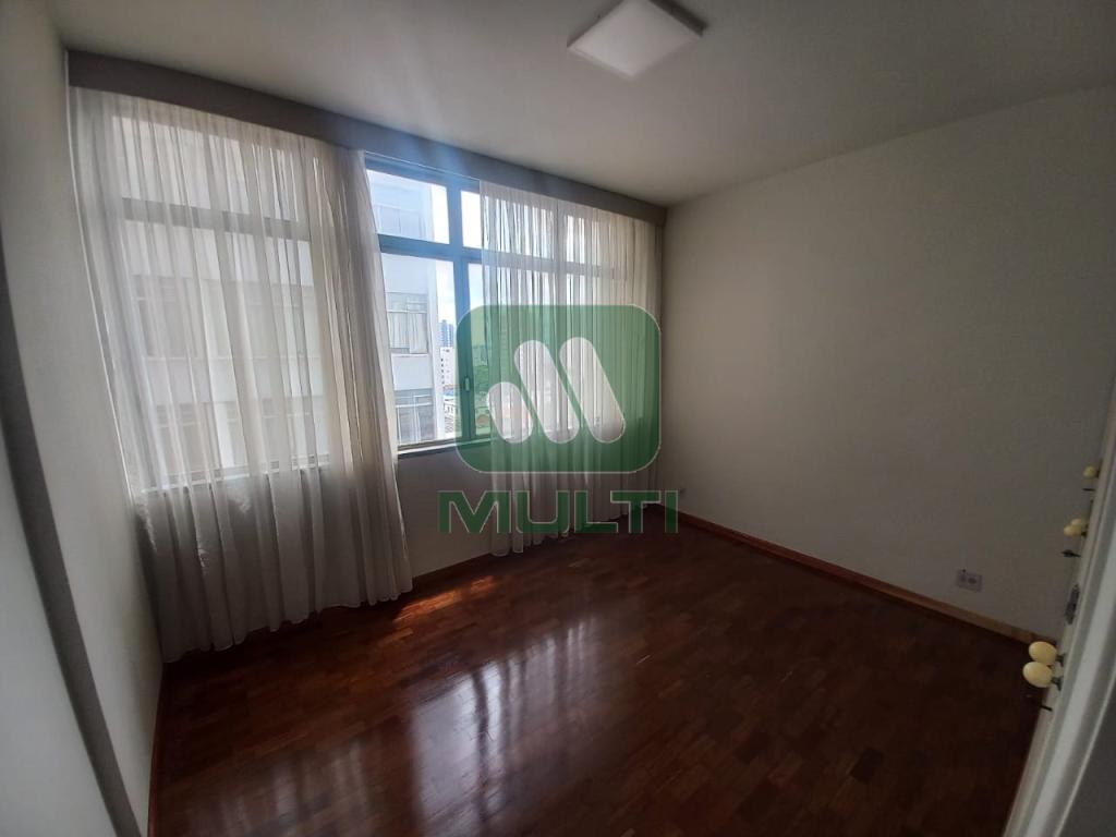 Apartamento à venda com 4 quartos, 260m² - Foto 13