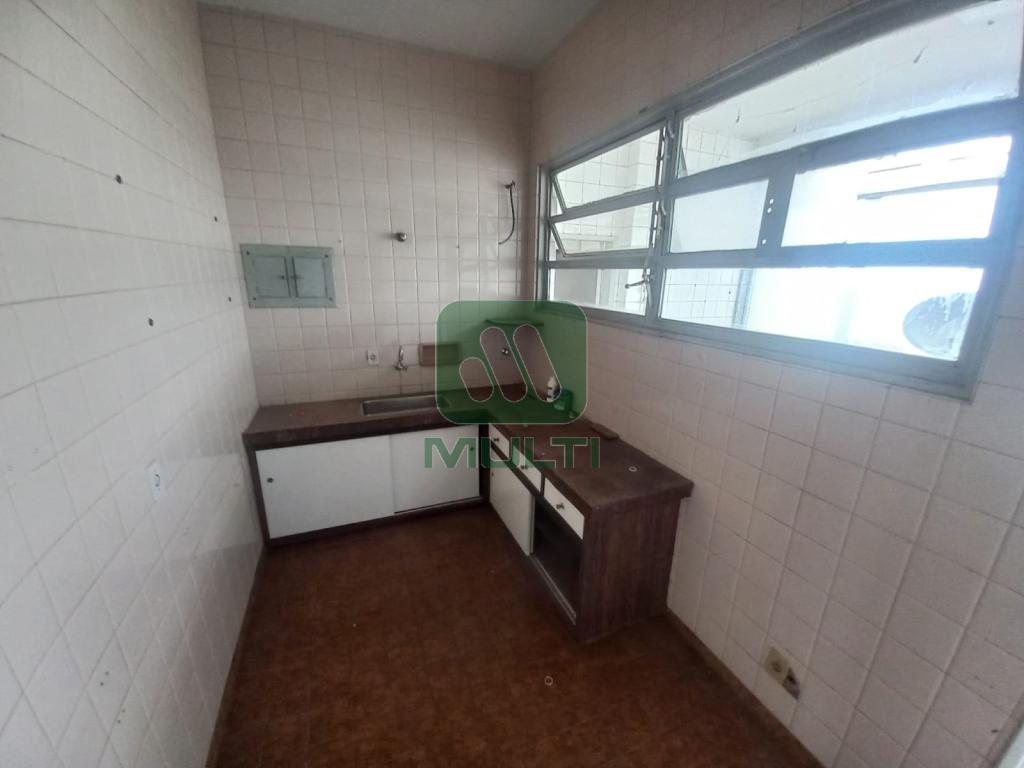 Apartamento à venda com 4 quartos, 260m² - Foto 18