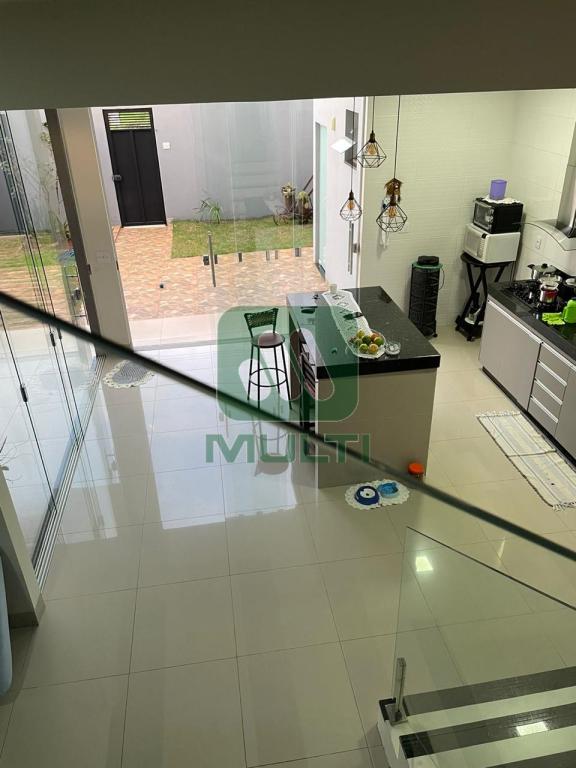 Casa à venda com 4 quartos, 240m² - Foto 20