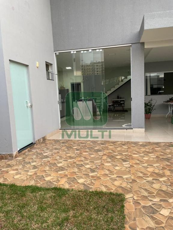 Casa à venda com 4 quartos, 240m² - Foto 21