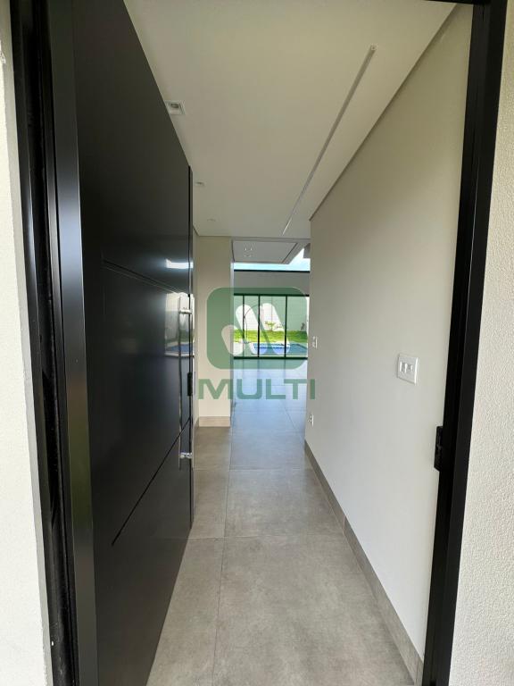 Casa de Condomínio à venda com 4 quartos, 290m² - Foto 3