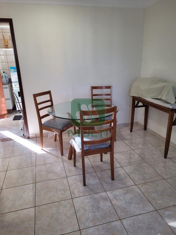 Apartamento à venda com 3 quartos, 97m² - Foto 1