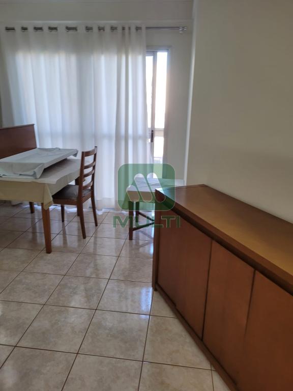 Apartamento à venda com 3 quartos, 97m² - Foto 3