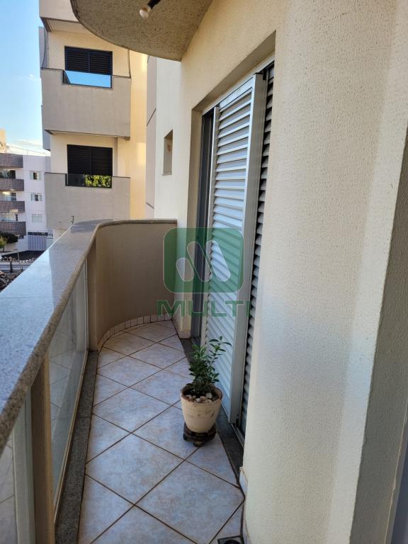 Apartamento à venda com 3 quartos, 97m² - Foto 23