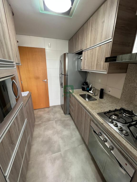 Apartamento à venda com 3 quartos, 87m² - Foto 9