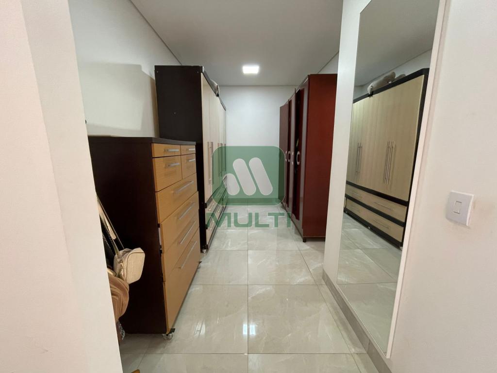 Casa à venda com 3 quartos, 196m² - Foto 14