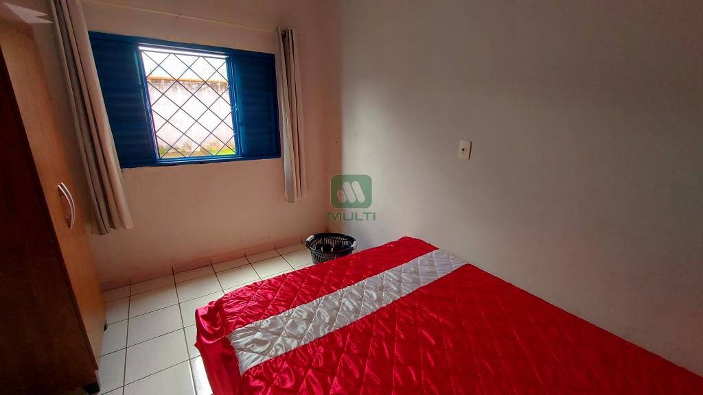 Casa à venda com 2 quartos, 100m² - Foto 5