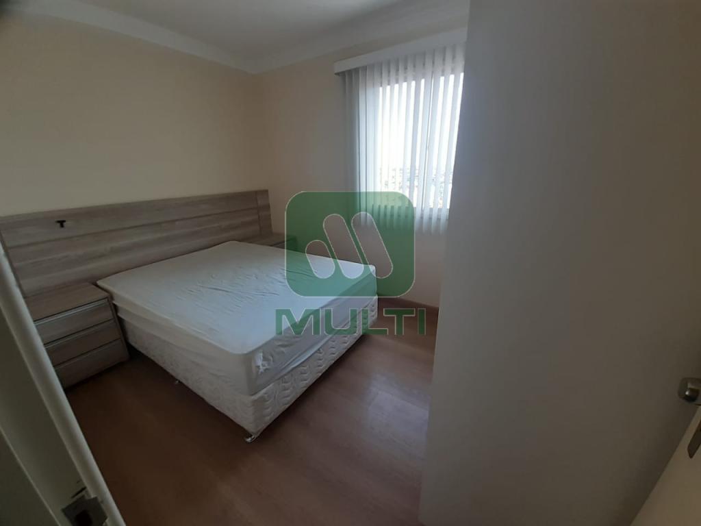 Apartamento à venda com 3 quartos, 85m² - Foto 12