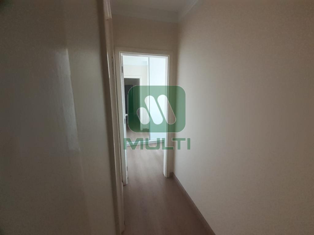 Apartamento à venda com 3 quartos, 85m² - Foto 15