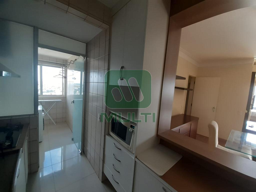 Apartamento à venda com 3 quartos, 85m² - Foto 18