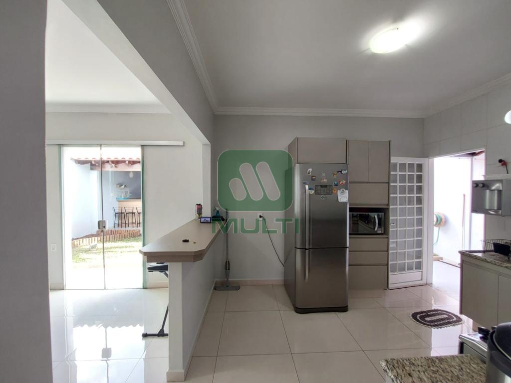 Casa à venda com 3 quartos, 170m² - Foto 7