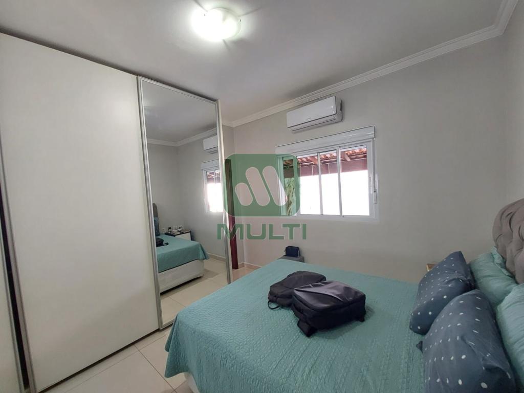 Casa à venda com 3 quartos, 170m² - Foto 13