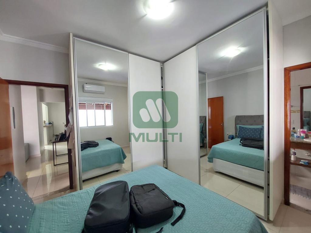 Casa à venda com 3 quartos, 170m² - Foto 14